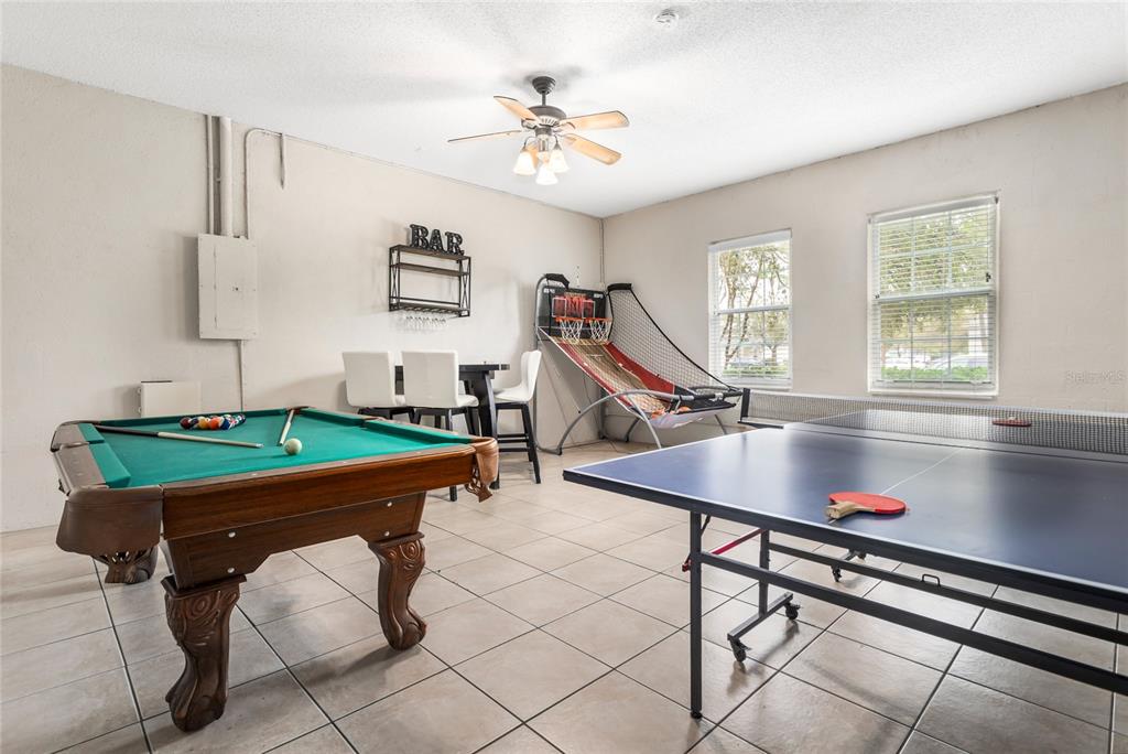 Slide show image of the Orlando Florida Home for Sale 33