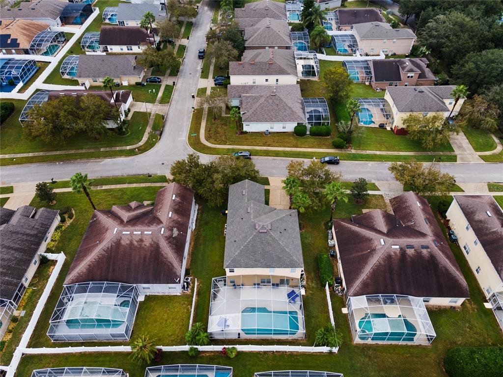 Slide show image of the Orlando Florida Home for Sale 40