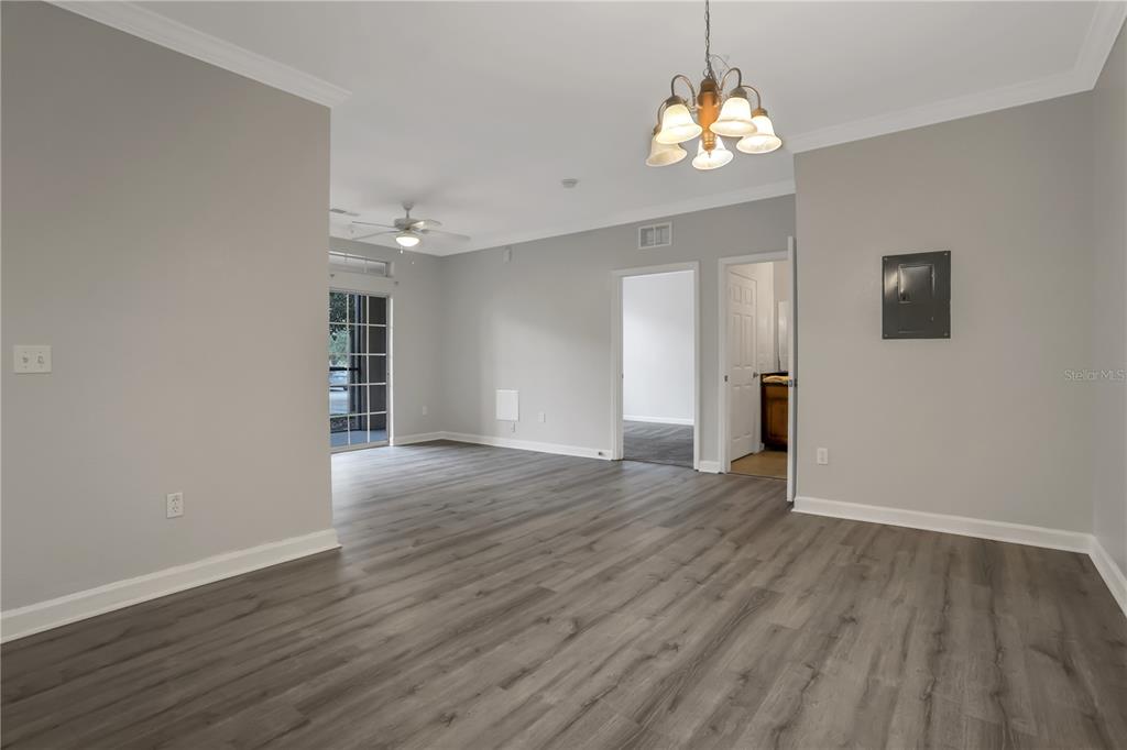 Slide show image of the Orlando Florida Home for Sale 08