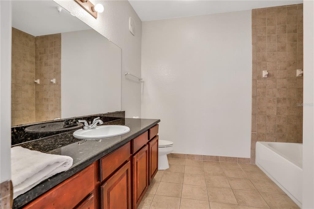 Slide show image of the Orlando Florida Home for Sale 22