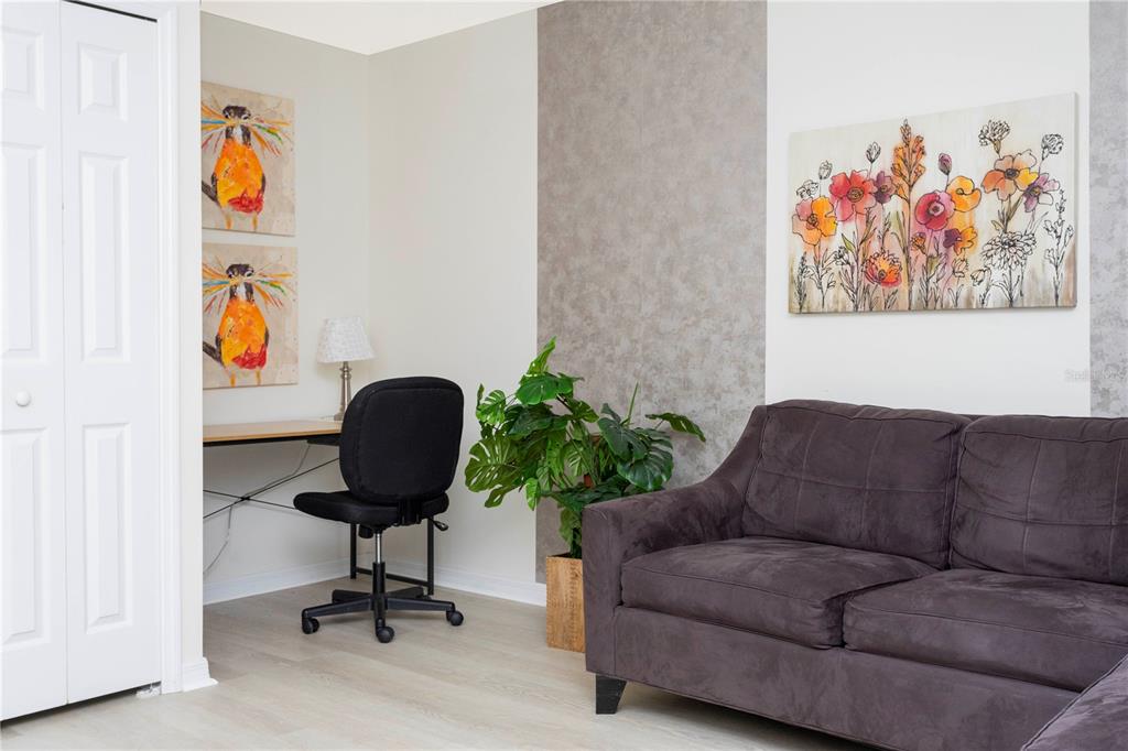 Slide show image of the Orlando Florida Home for Sale 16