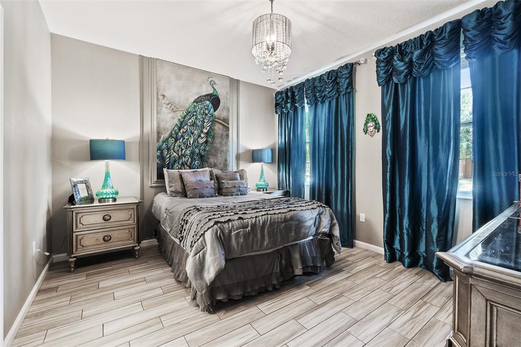 Slide show image of the Orlando Florida Home for Sale 28