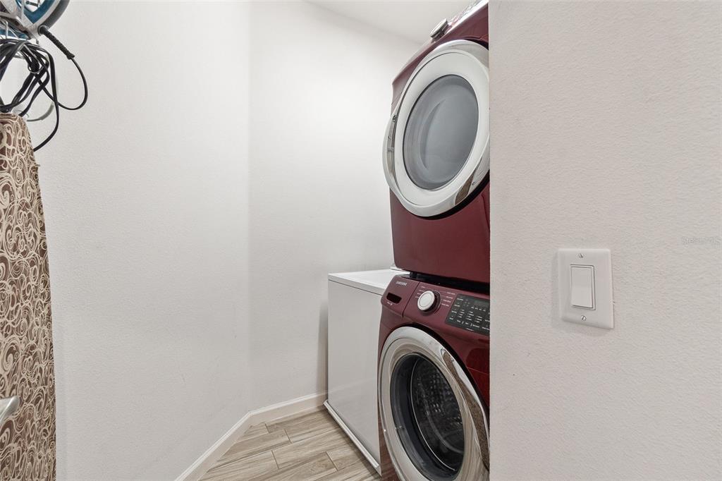 Slide show image of the Orlando Florida Home for Sale 52