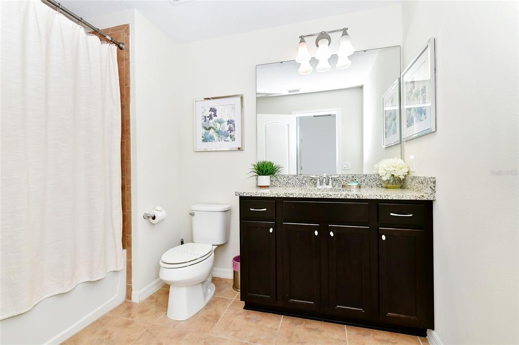 Slide show image of the Orlando Florida Home for Sale 29