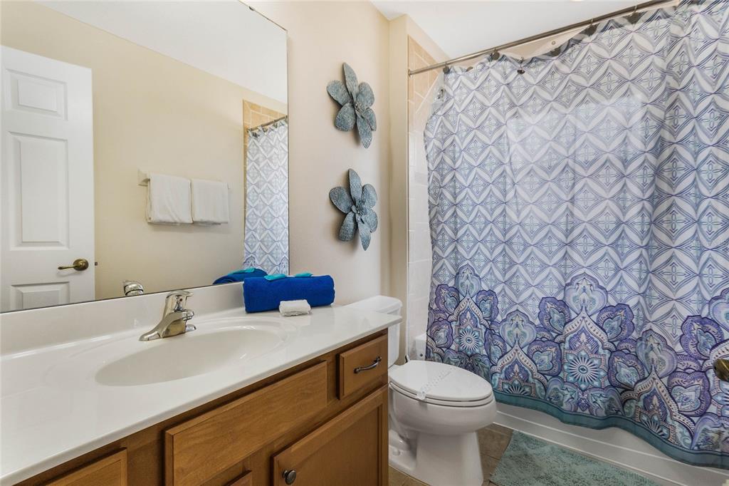 Slide show image of the Orlando Florida Home for Sale 22