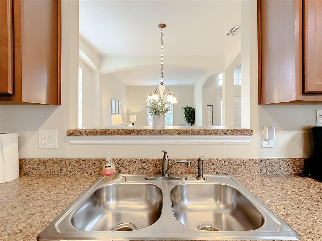 Slide show image of the Orlando Florida Home for Sale 14