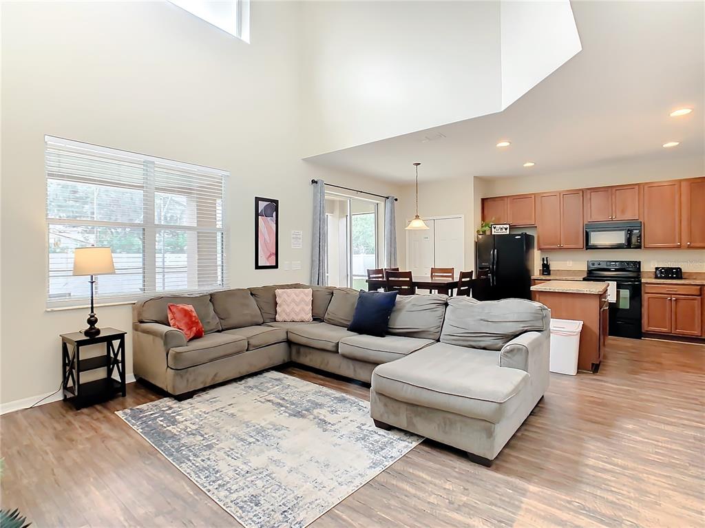 Slide show image of the Orlando Florida Home for Sale 24