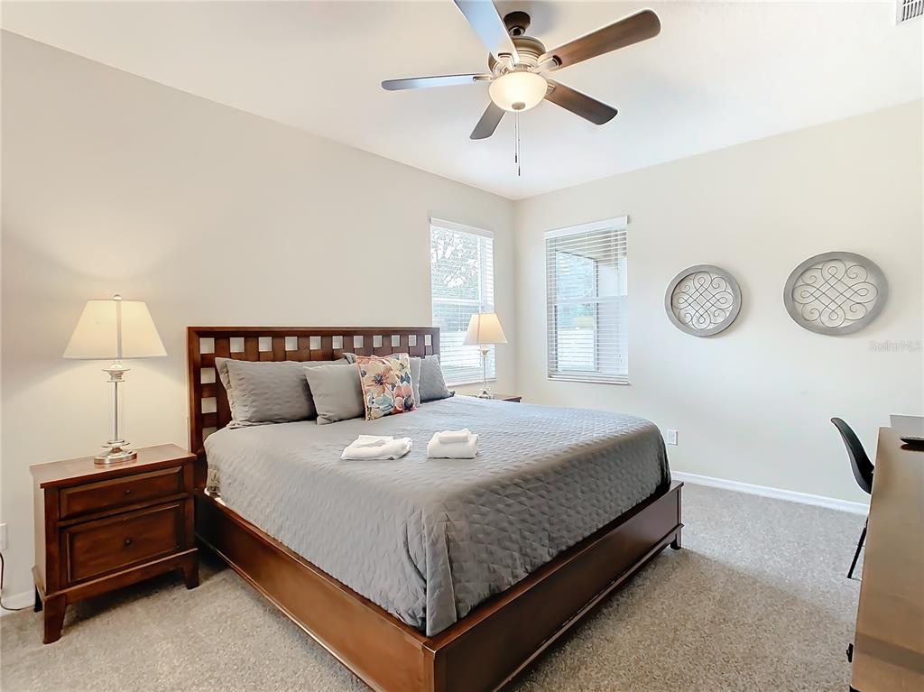 Slide show image of the Orlando Florida Home for Sale 27