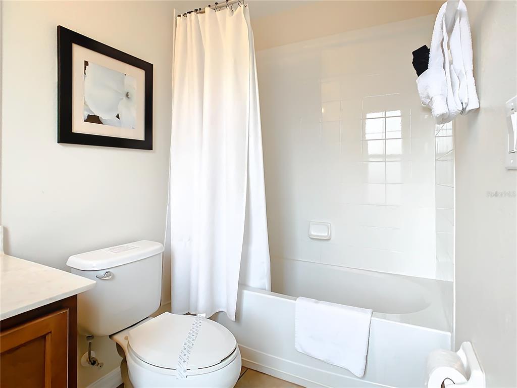 Slide show image of the Orlando Florida Home for Sale 61