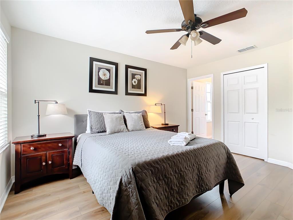 Slide show image of the Orlando Florida Home for Sale 62