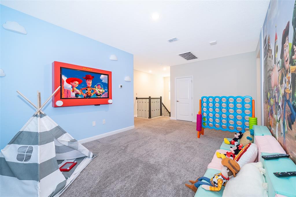 Slide show image of the Orlando Florida Home for Sale 09