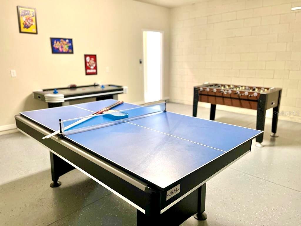 Slide show image of the Orlando Florida Home for Sale 31