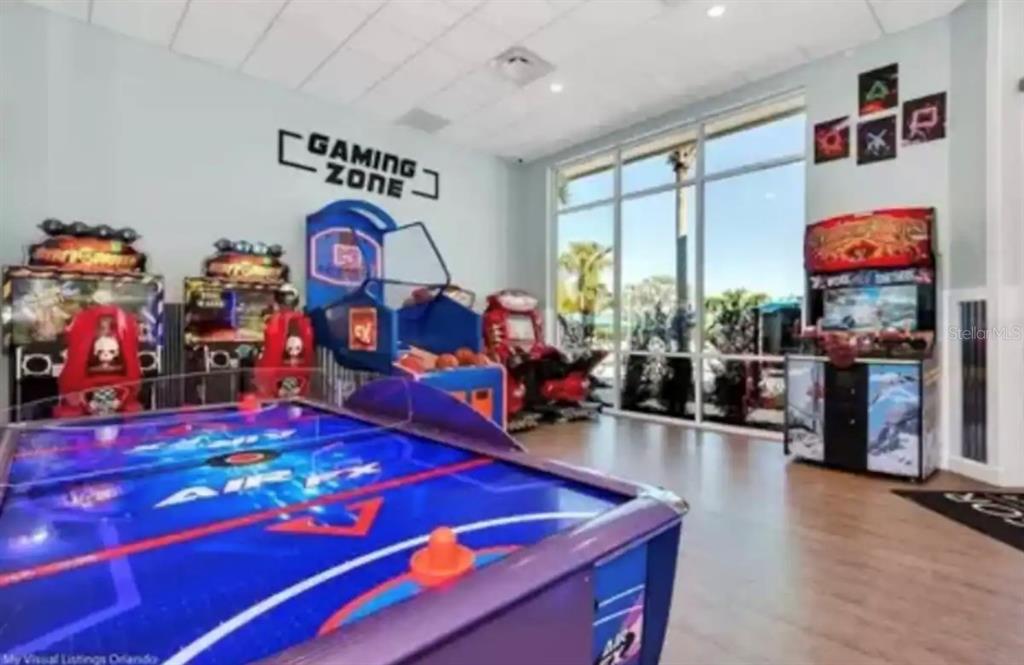 Slide show image of the Orlando Florida Home for Sale 37