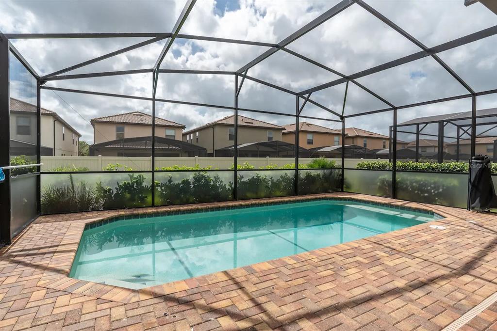 Slide show image of the Orlando Florida Home for Sale 42