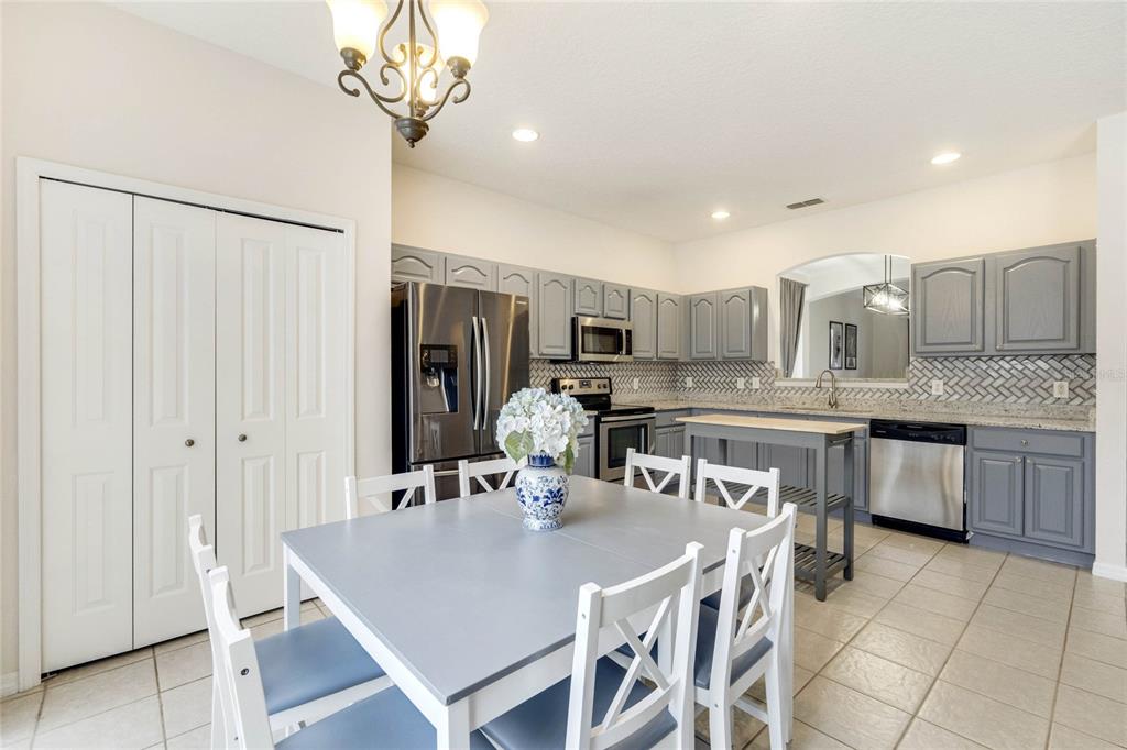 Slide show image of the Orlando Florida Home for Sale 12