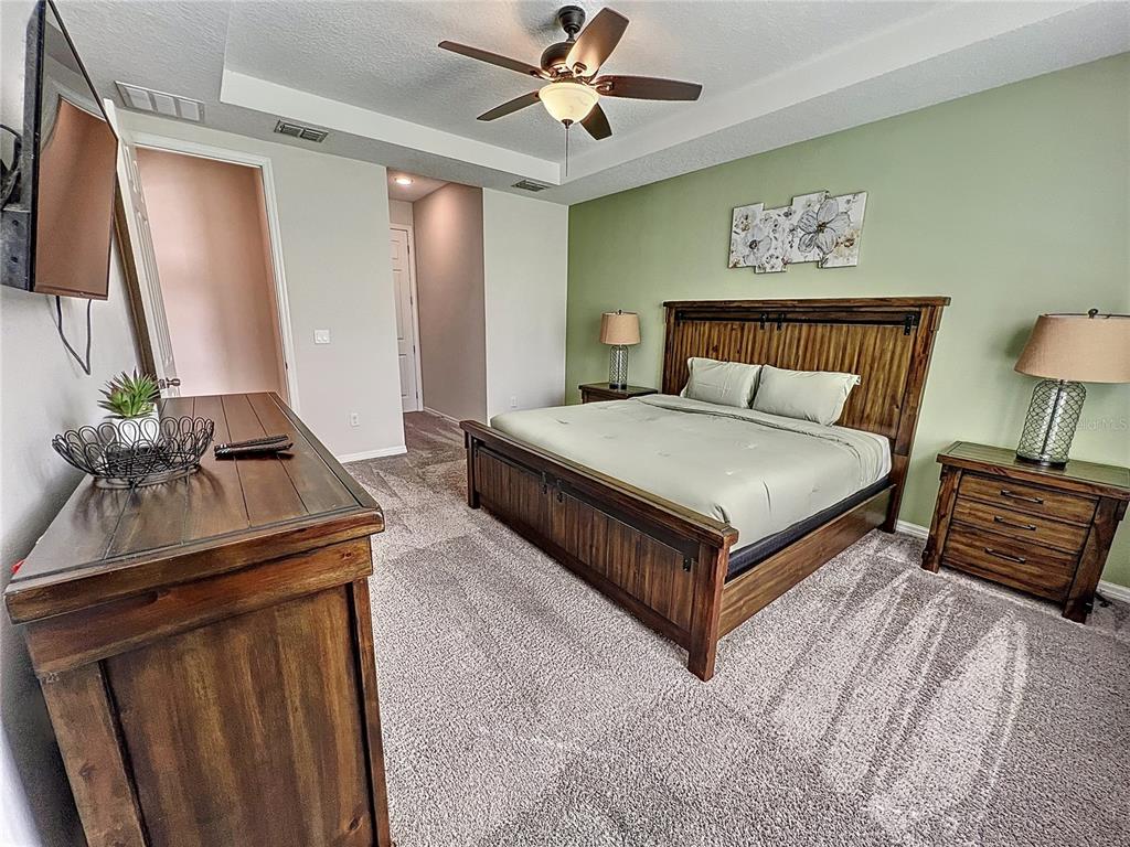 Slide show image of the Orlando Florida Home for Sale 10