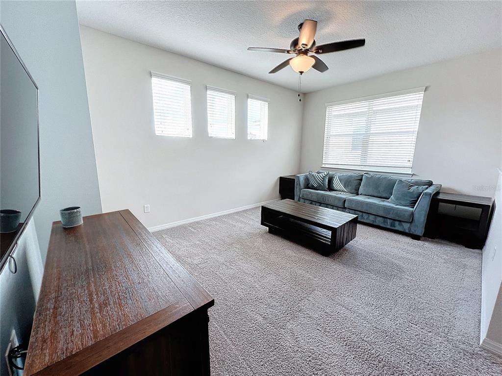 Slide show image of the Orlando Florida Home for Sale 16