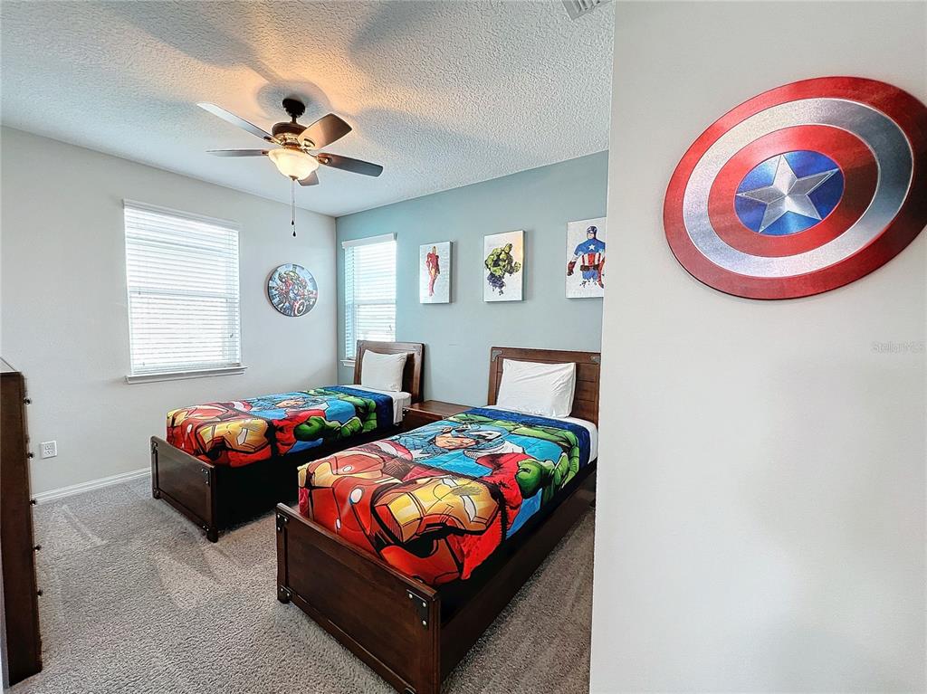 Slide show image of the Orlando Florida Home for Sale 29