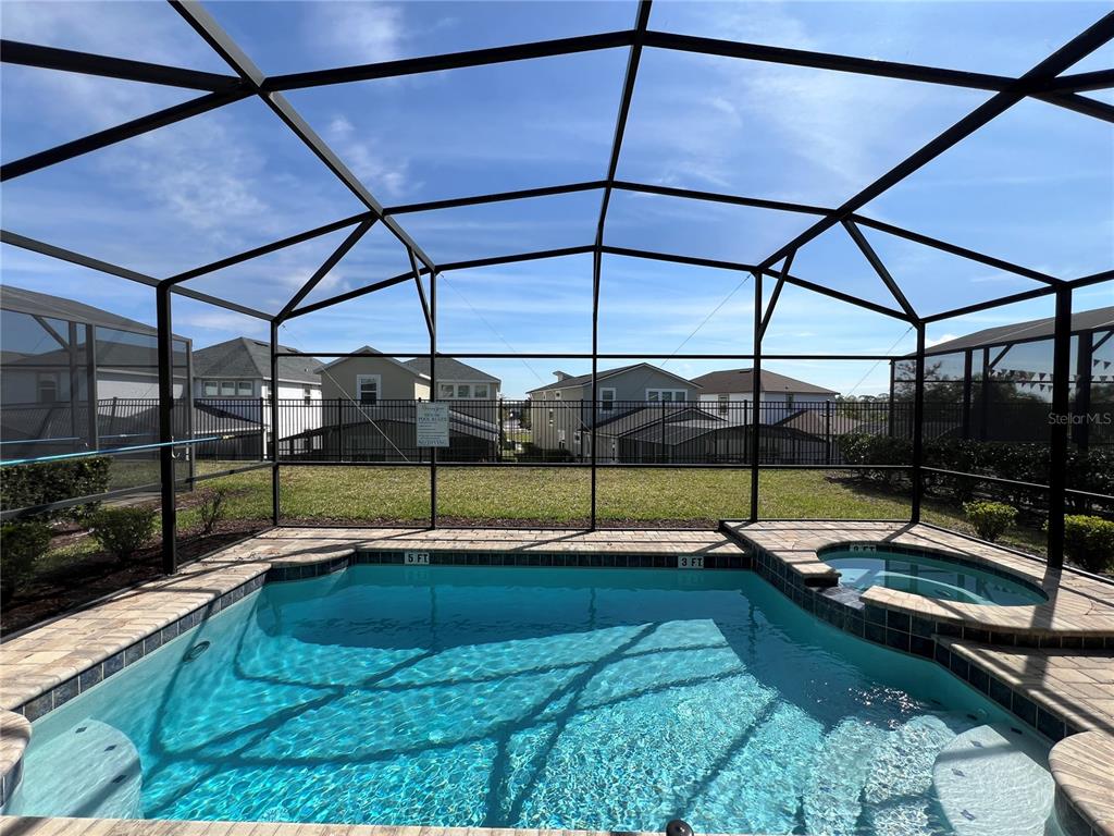 Slide show image of the Orlando Florida Home for Sale 35