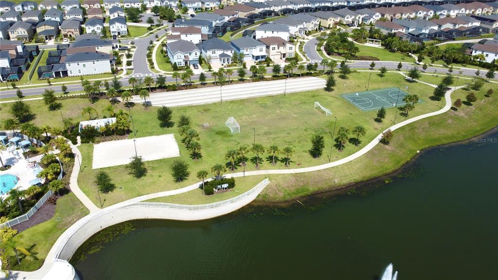 Slide show image of the Orlando Florida Home for Sale 42