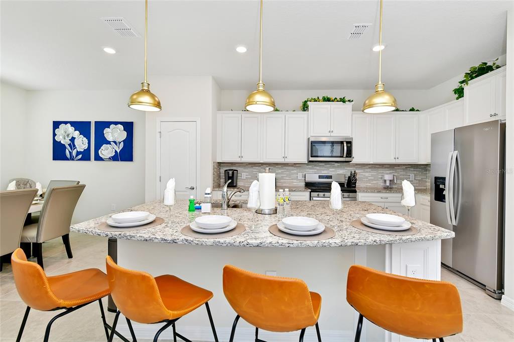 Slide show image of the Orlando Florida Home for Sale 15