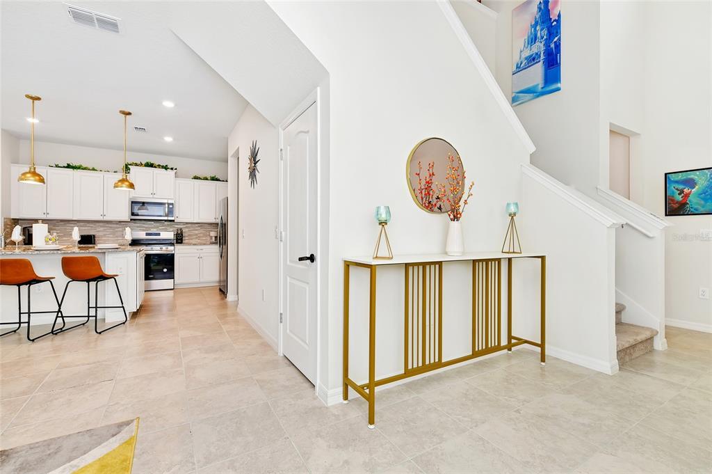 Slide show image of the Orlando Florida Home for Sale 23