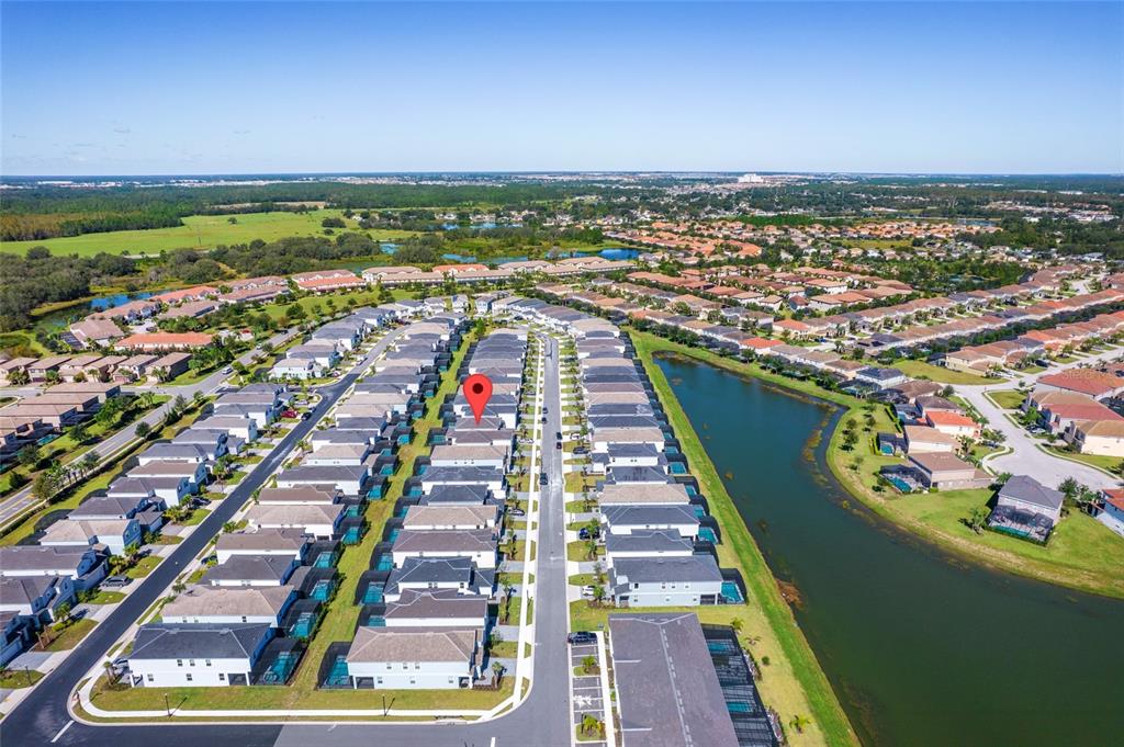 Slide show image of the Orlando Florida Home for Sale 54