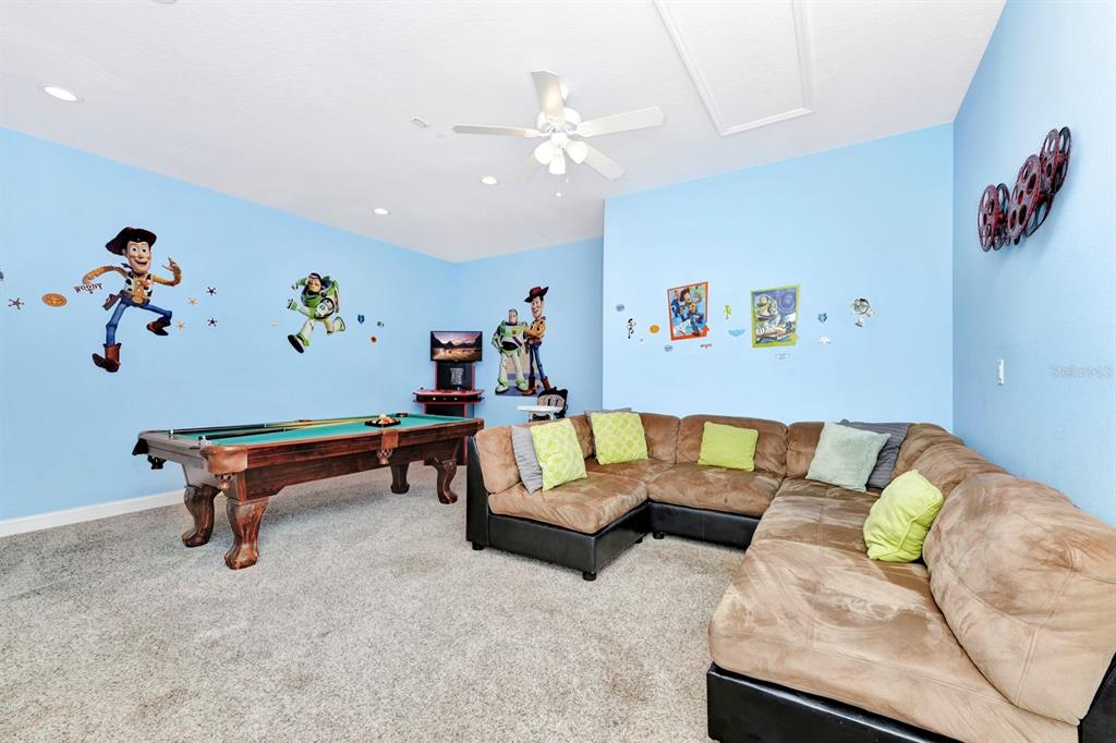 Slide show image of the Orlando Florida Home for Sale 25