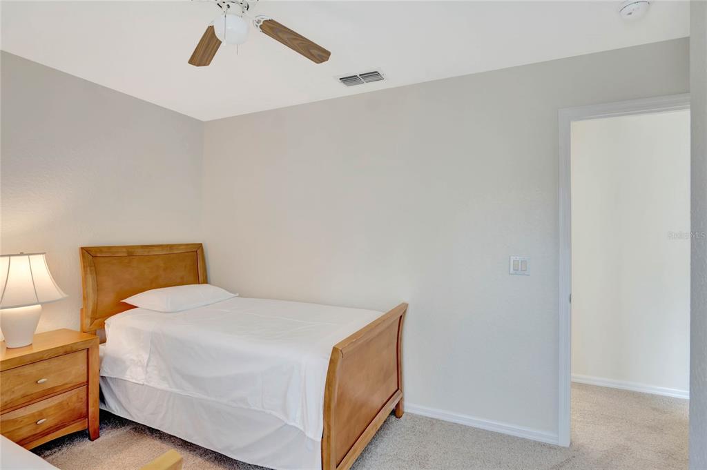 Slide show image of the Orlando Florida Home for Sale 17