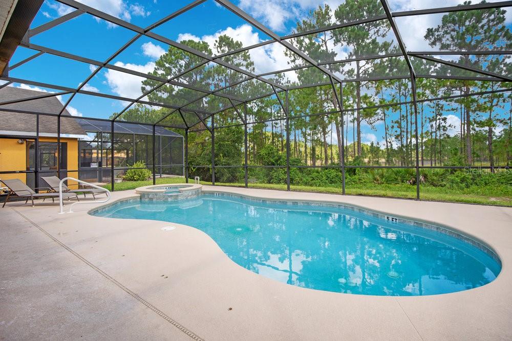 Slide show image of the Orlando Florida Home for Sale 36