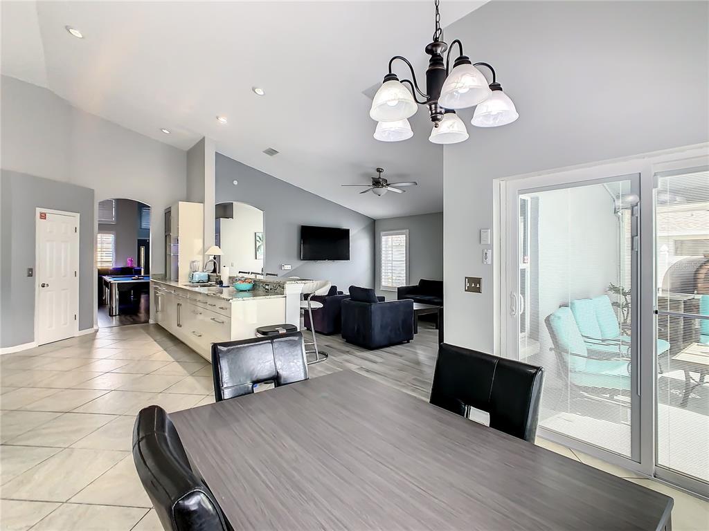 Slide show image of the Orlando Florida Home for Sale 25