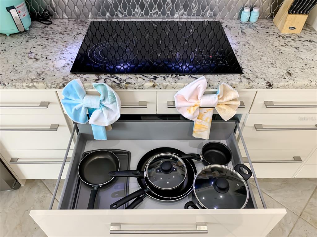 Slide show image of the Orlando Florida Home for Sale 37