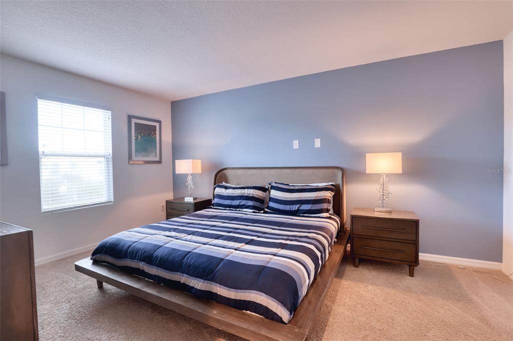 Slide show image of the Orlando Florida Home for Sale 25