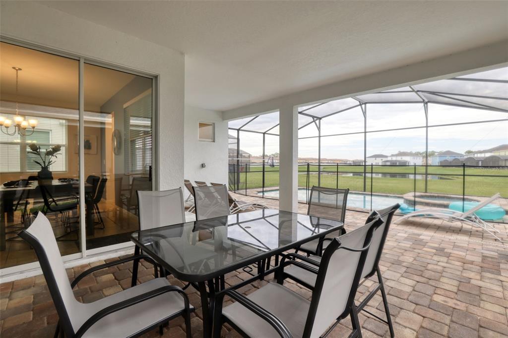 Slide show image of the Orlando Florida Home for Sale 34