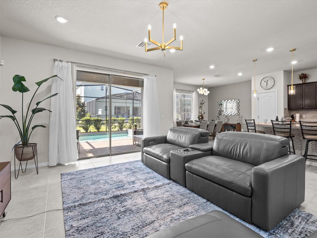 Slide show image of the Orlando Florida Home for Sale 06