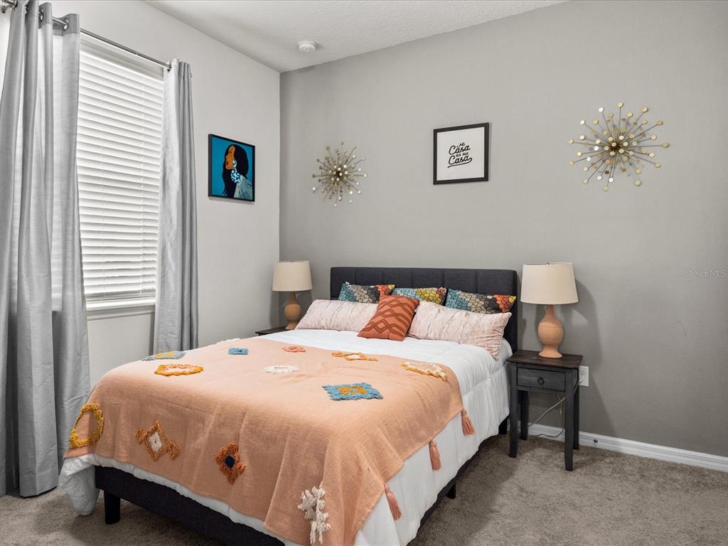 Slide show image of the Orlando Florida Home for Sale 13