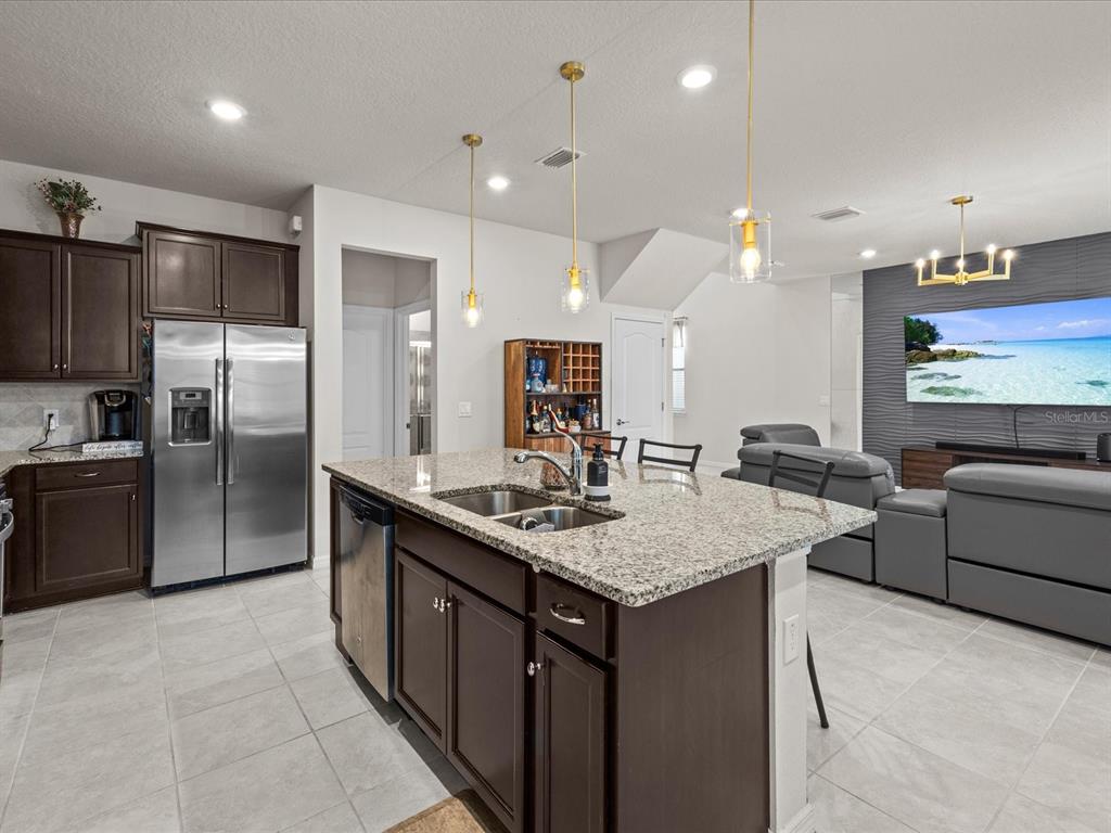 Slide show image of the Orlando Florida Home for Sale 09