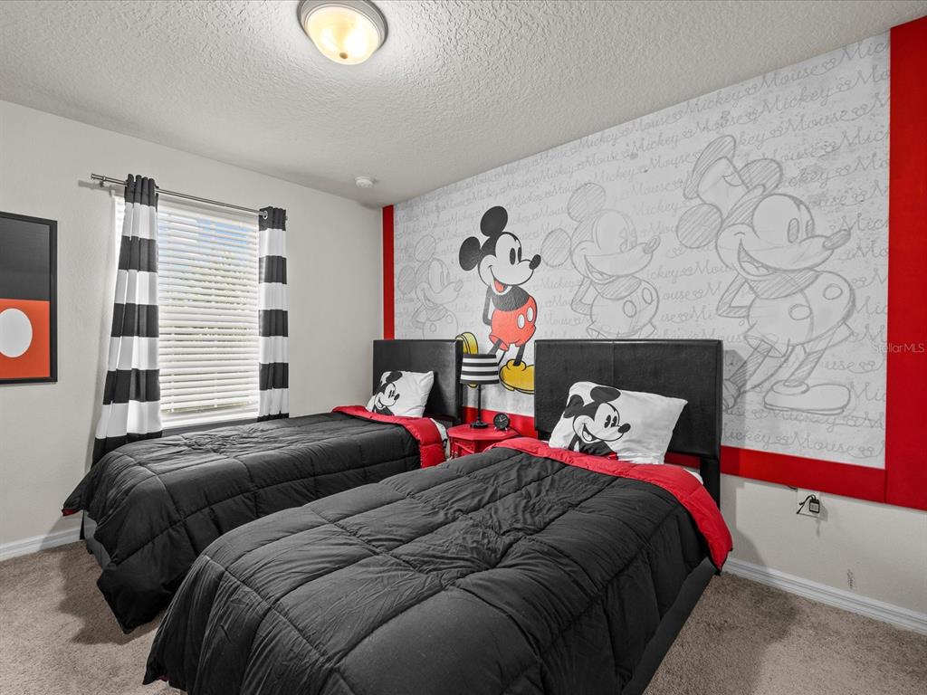 Slide show image of the Orlando Florida Home for Sale 20