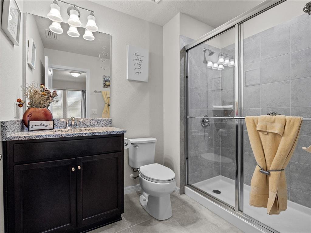 Slide show image of the Orlando Florida Home for Sale 24