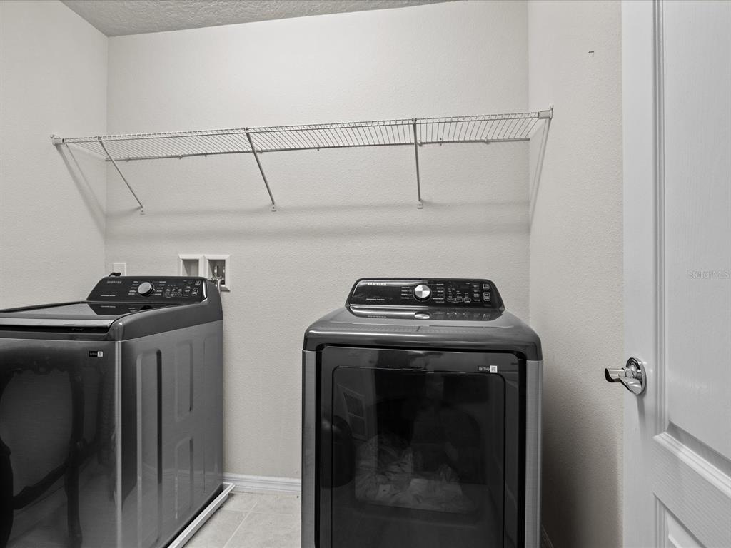 Slide show image of the Orlando Florida Home for Sale 28