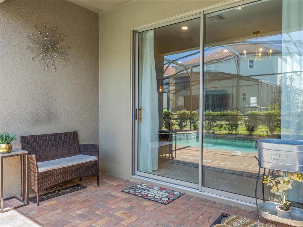 Slide show image of the Orlando Florida Home for Sale 29