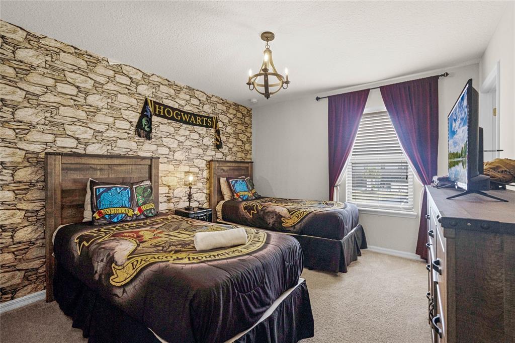 Slide show image of the Orlando Florida Home for Sale 14