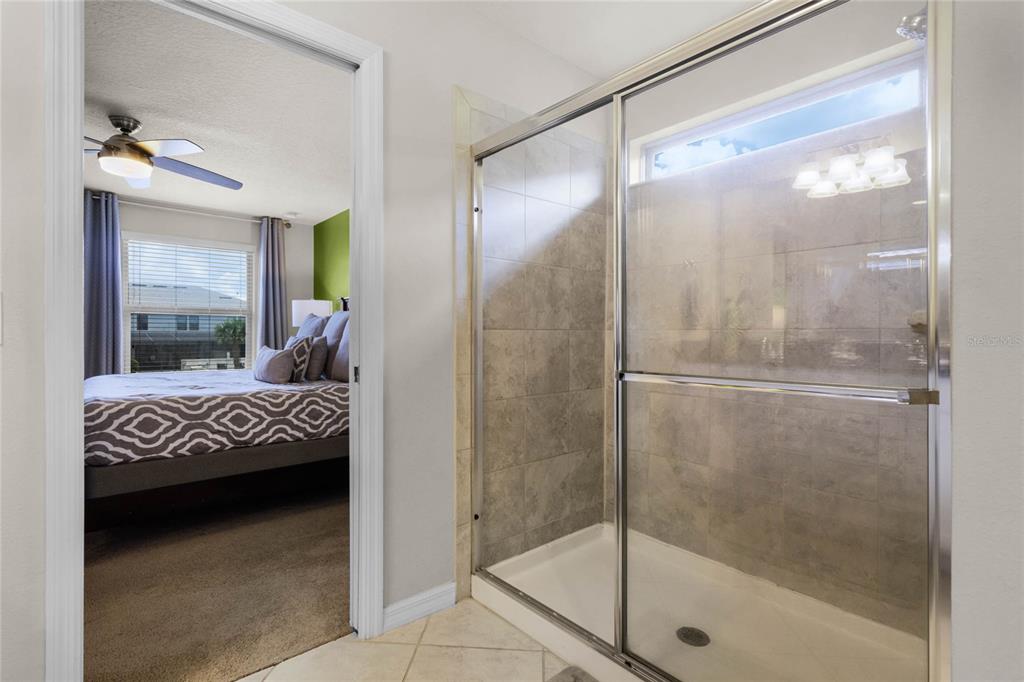 Slide show image of the Orlando Florida Home for Sale 20