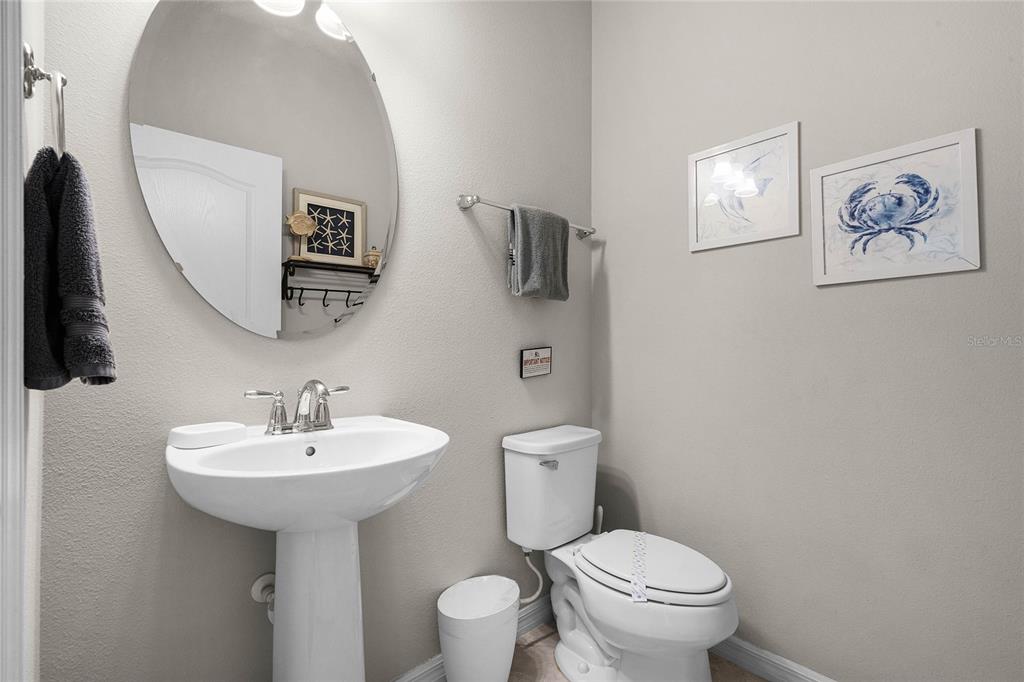 Slide show image of the Orlando Florida Home for Sale 22