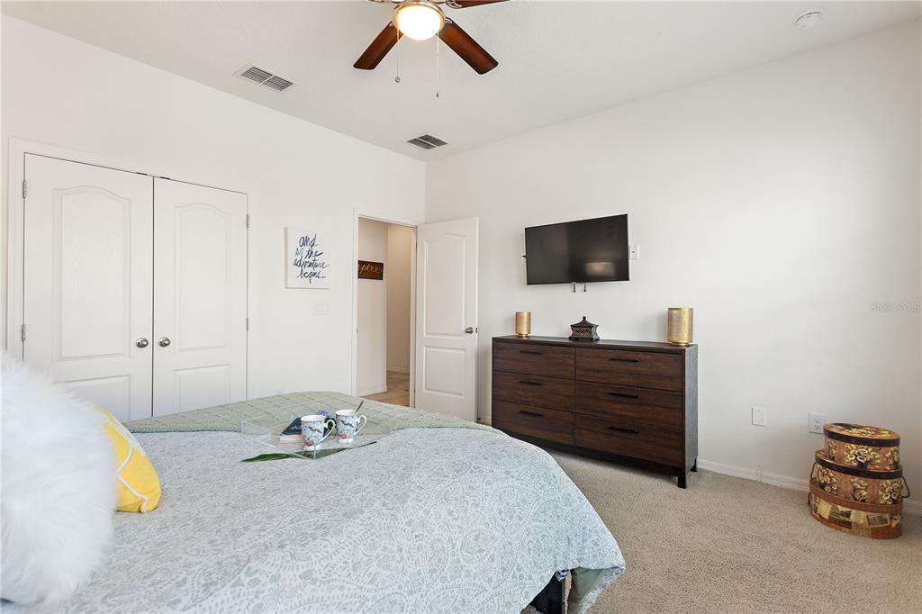 Slide show image of the Orlando Florida Home for Sale 08