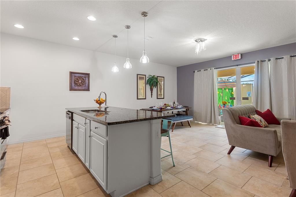 Slide show image of the Orlando Florida Home for Sale 10