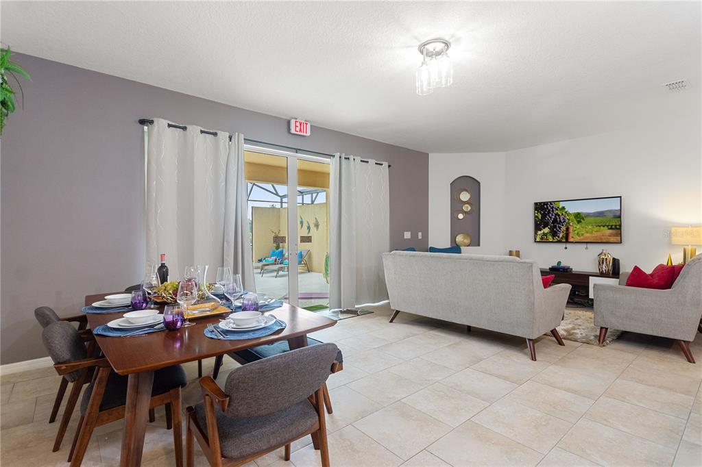 Slide show image of the Orlando Florida Home for Sale 17