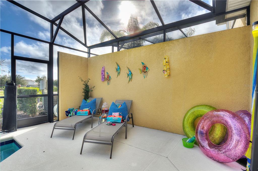 Slide show image of the Orlando Florida Home for Sale 25