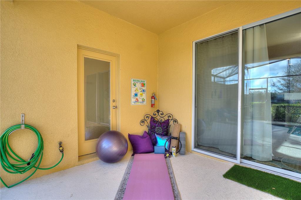 Slide show image of the Orlando Florida Home for Sale 28