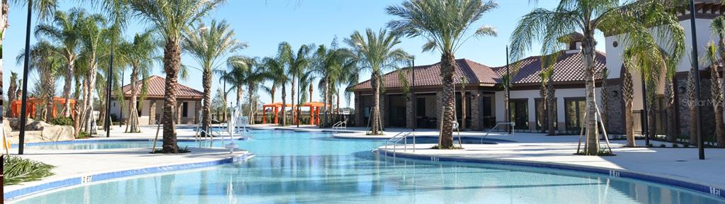 Slide show image of the Orlando Florida Home for Sale 43